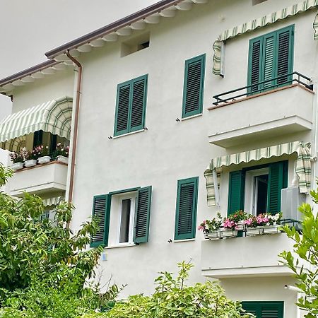Domus Zoe Lägenhet Forte dei Marmi Exteriör bild